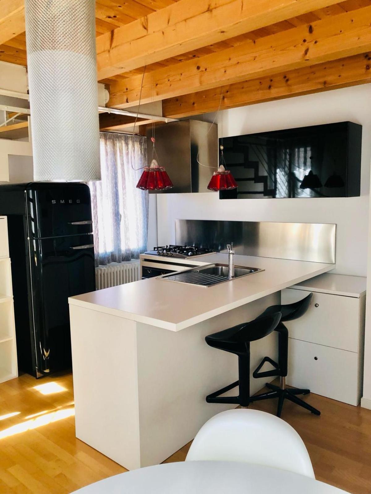 Cindy House - Centro Storico Apartment Басано дел Грапа Екстериор снимка