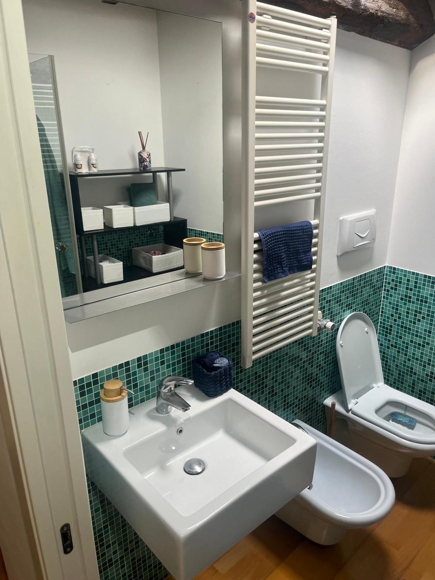 Cindy House - Centro Storico Apartment Басано дел Грапа Екстериор снимка